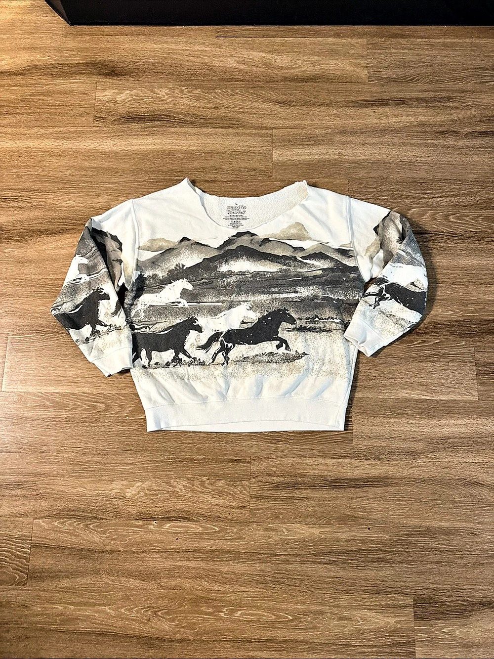 Goodie Two Sleeves Wild Horses Fleece Graphic Sweatshirt White & Black Large